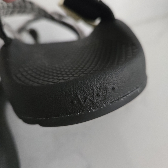 Chaco Z/2 Adjustable Strap Classic Sandals Waterproof Black White Pattern Size 7 - Picture 4 of 7